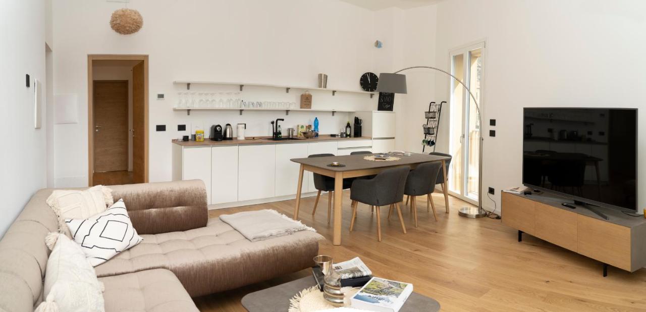 Serviced Apartments By Hotel De Charme Laveno Ngoại thất bức ảnh