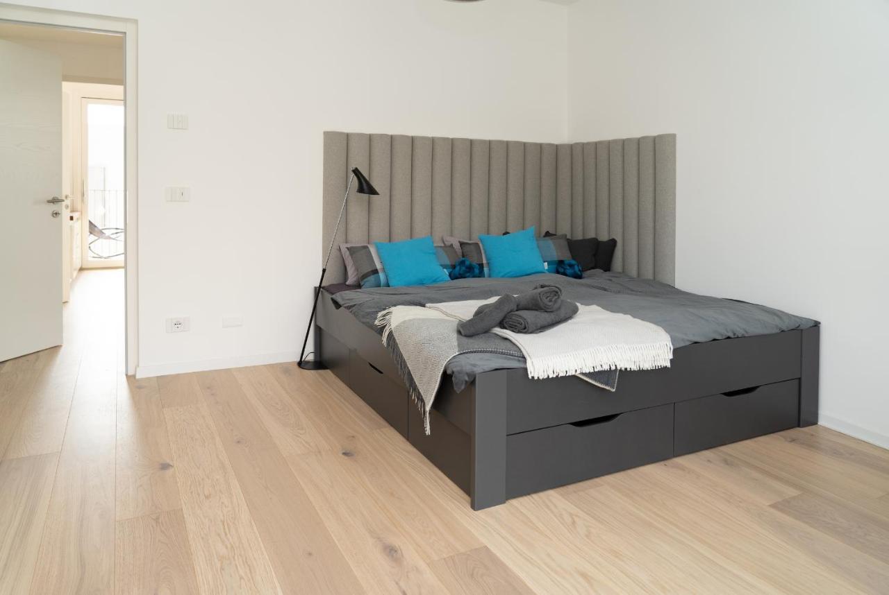 Serviced Apartments By Hotel De Charme Laveno Ngoại thất bức ảnh