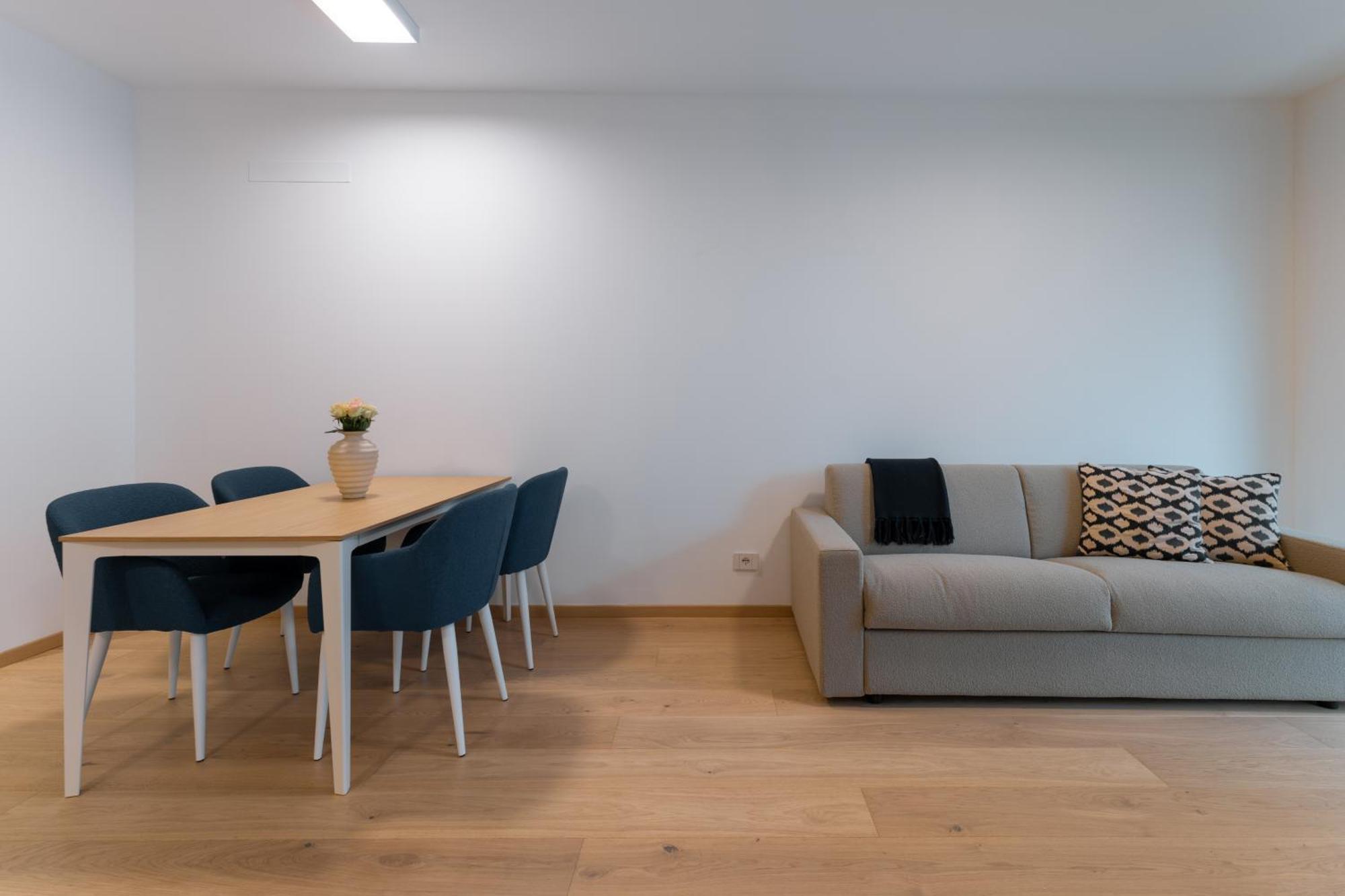 Serviced Apartments By Hotel De Charme Laveno Ngoại thất bức ảnh