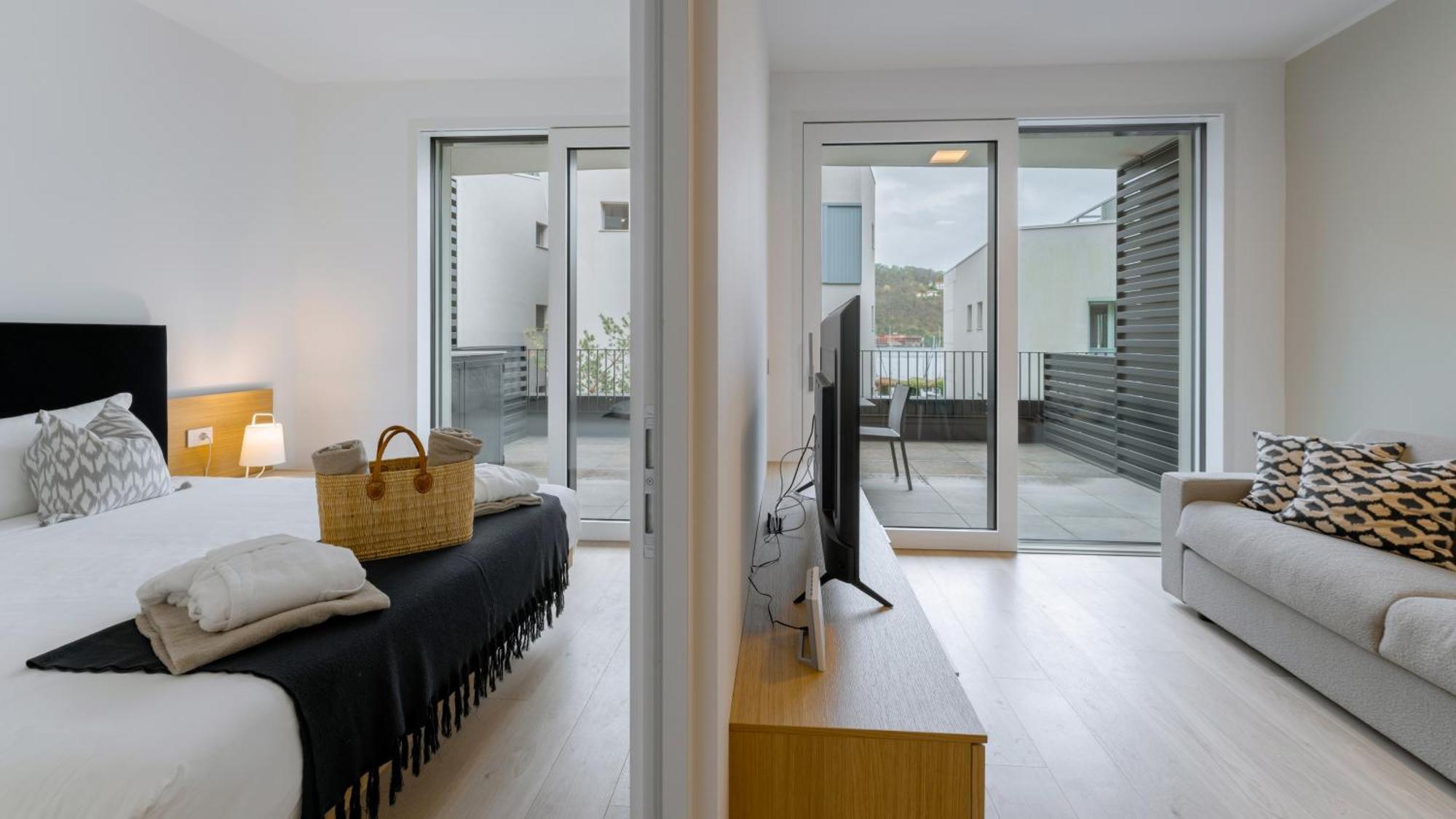 Serviced Apartments By Hotel De Charme Laveno Ngoại thất bức ảnh