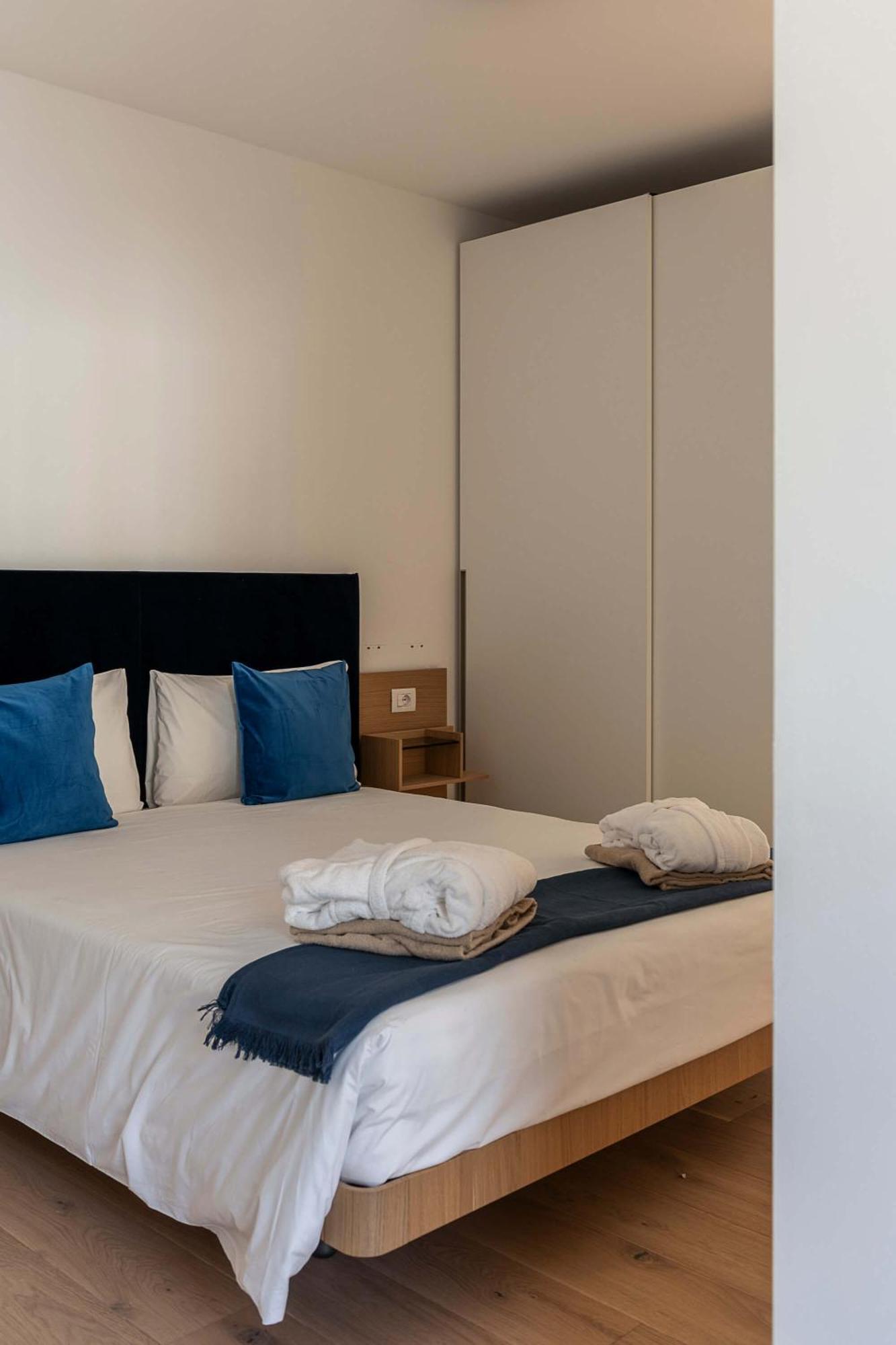 Serviced Apartments By Hotel De Charme Laveno Ngoại thất bức ảnh