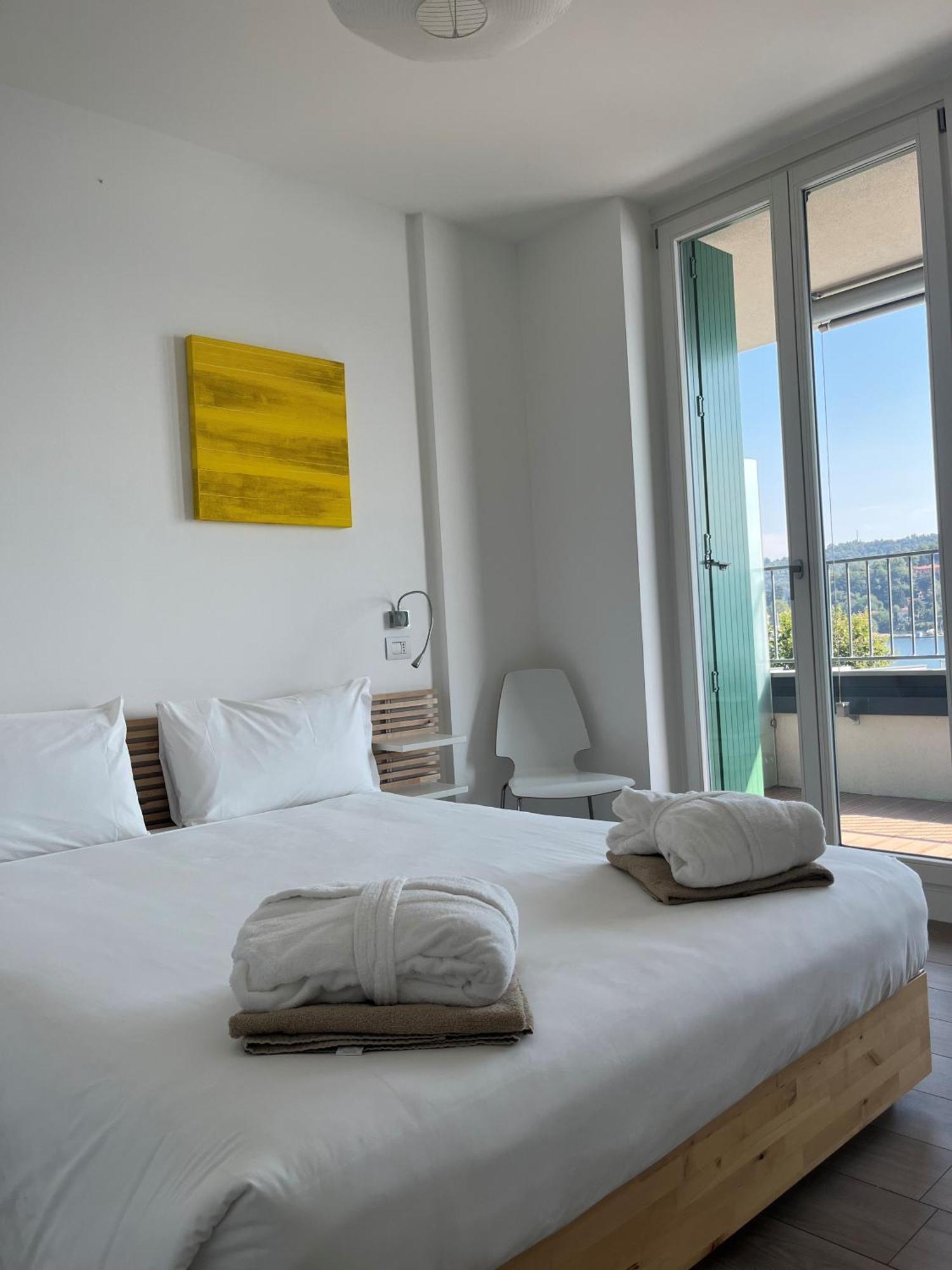 Serviced Apartments By Hotel De Charme Laveno Ngoại thất bức ảnh